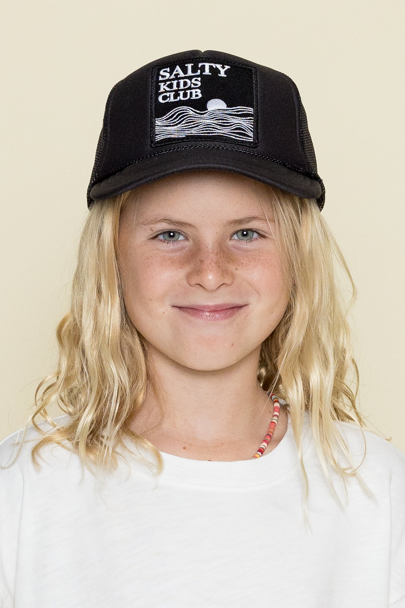 Youth Salty Kids Club Trucker hat in Black